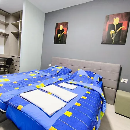 Deas In Appartement Tirana